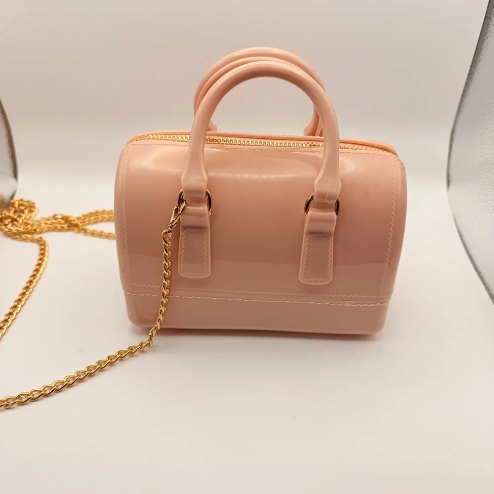 Cute & Fun Pale Pink Handbag with Gold Chain - Picture 2 of 10
